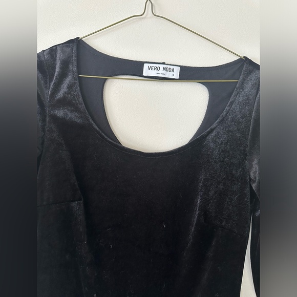 Black Mini Velvet Dress - Picture 3 of 3